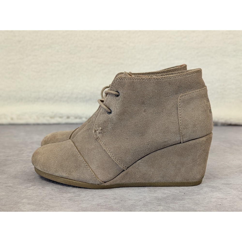 TOMS Desert Wedge Taupe Suede Lace Up Ankle Booties Womens 9 Tan Brown
